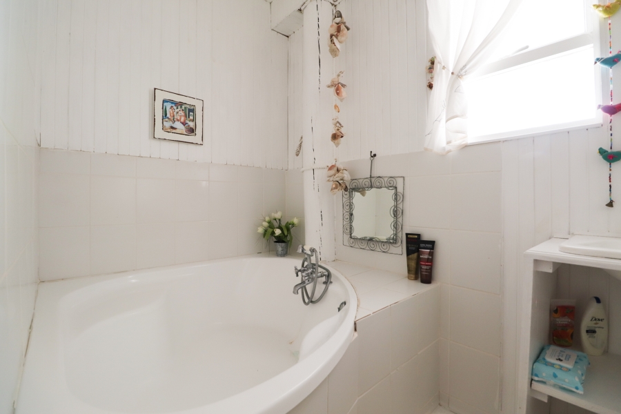 4 Bedroom Property for Sale in Stilbaai Wes Western Cape